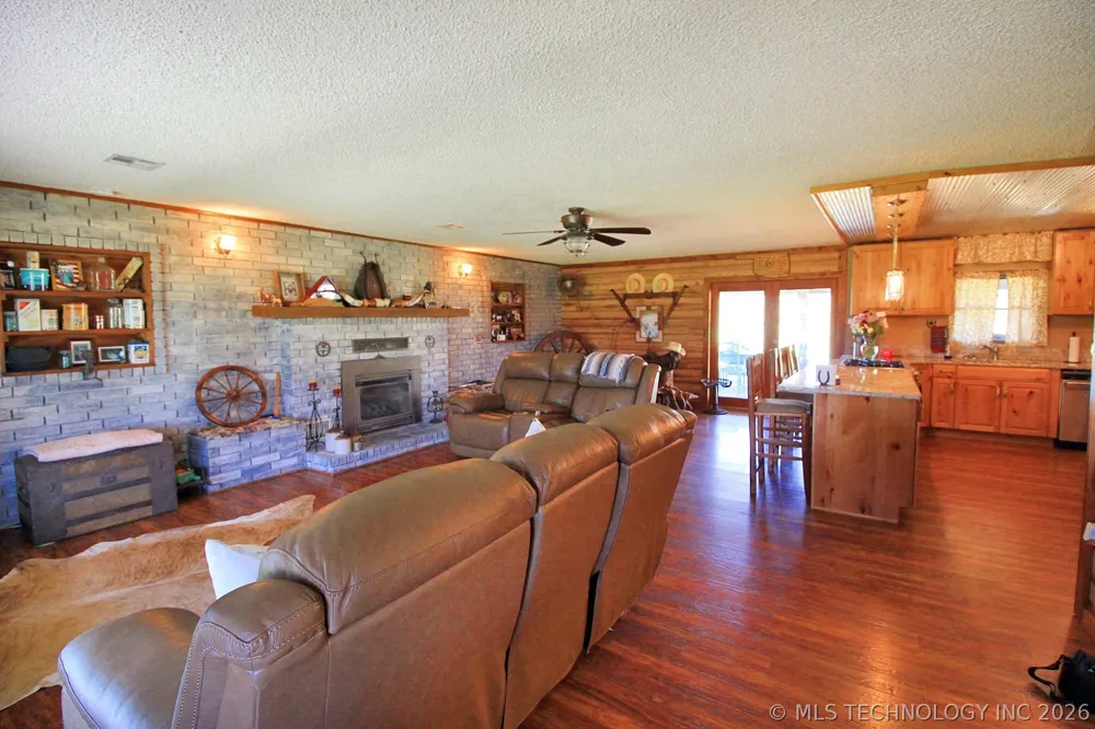 465501 E 800 ROAD Stilwell, OK 74960
