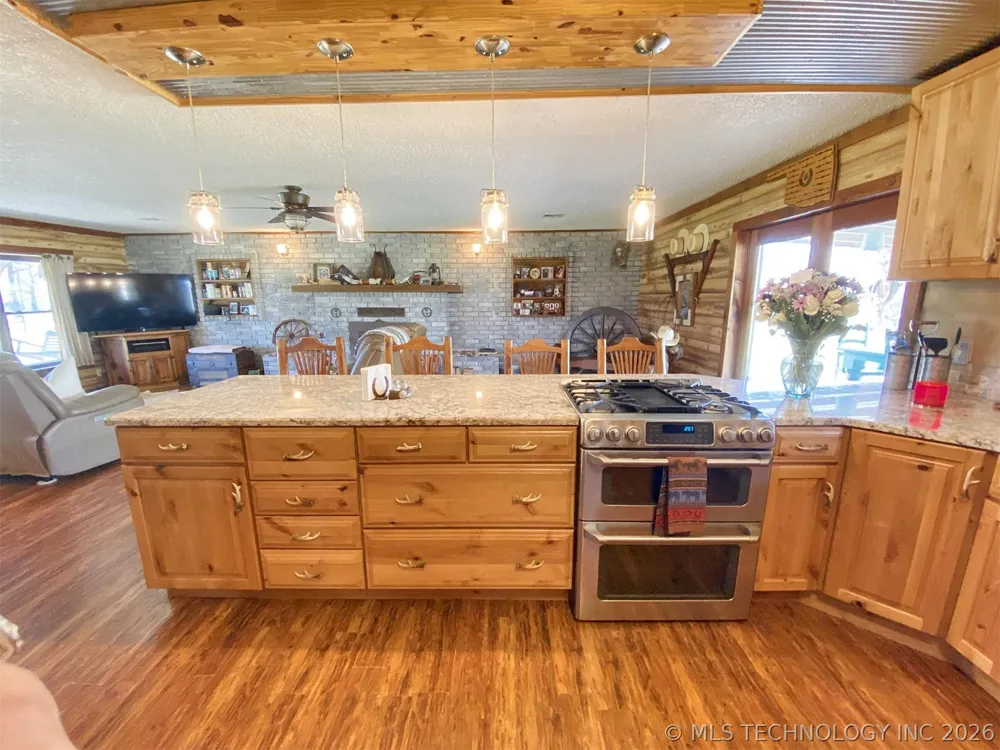 465501 E 800 ROAD Stilwell, OK 74960