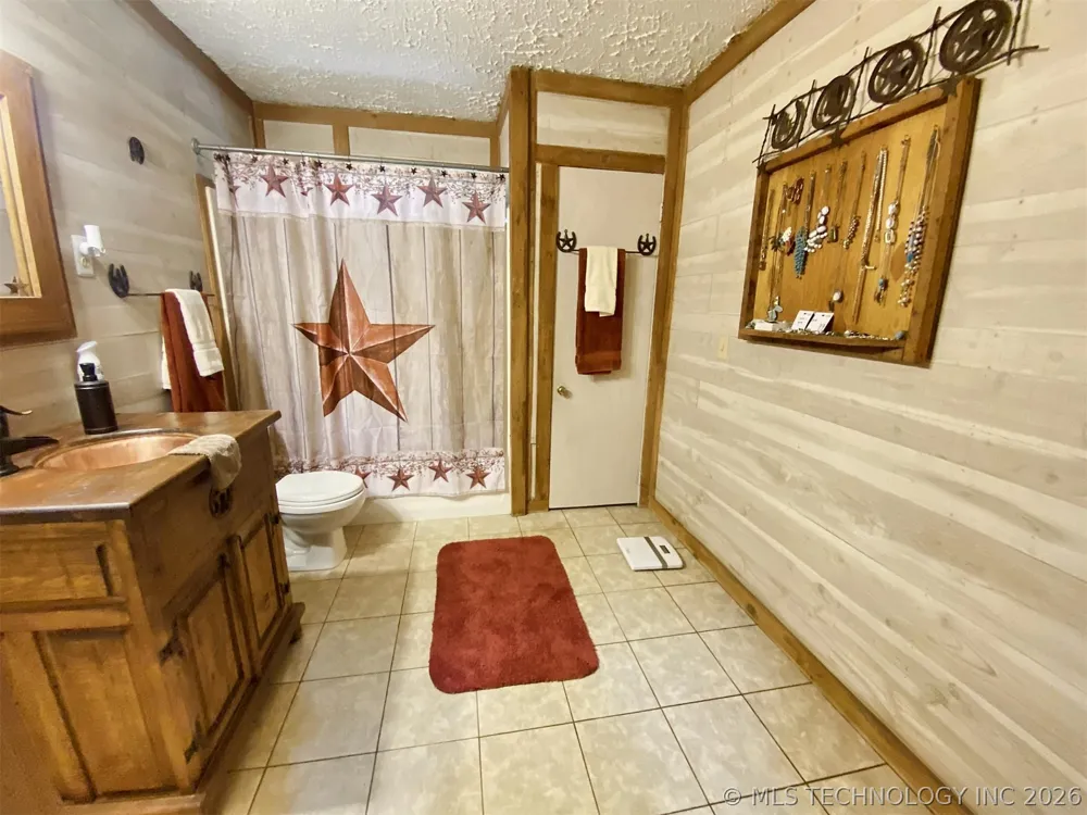 465501 E 800 ROAD Stilwell, OK 74960
