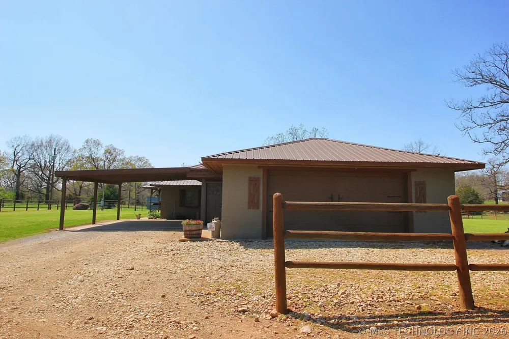 465501 E 800 ROAD Stilwell, OK 74960