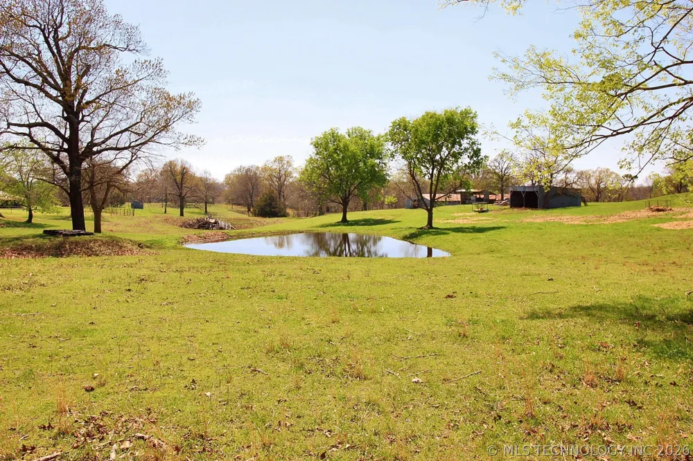 465501 E 800 ROAD Stilwell, OK 74960