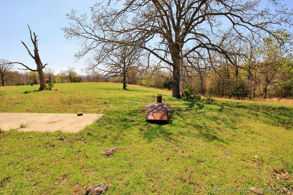 465501 E 800 ROAD Stilwell, OK 74960