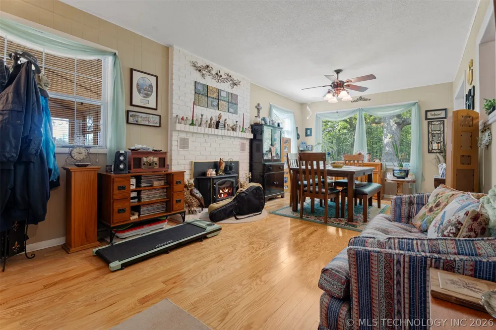 62521 E 252 ROAD Grove, OK 74344