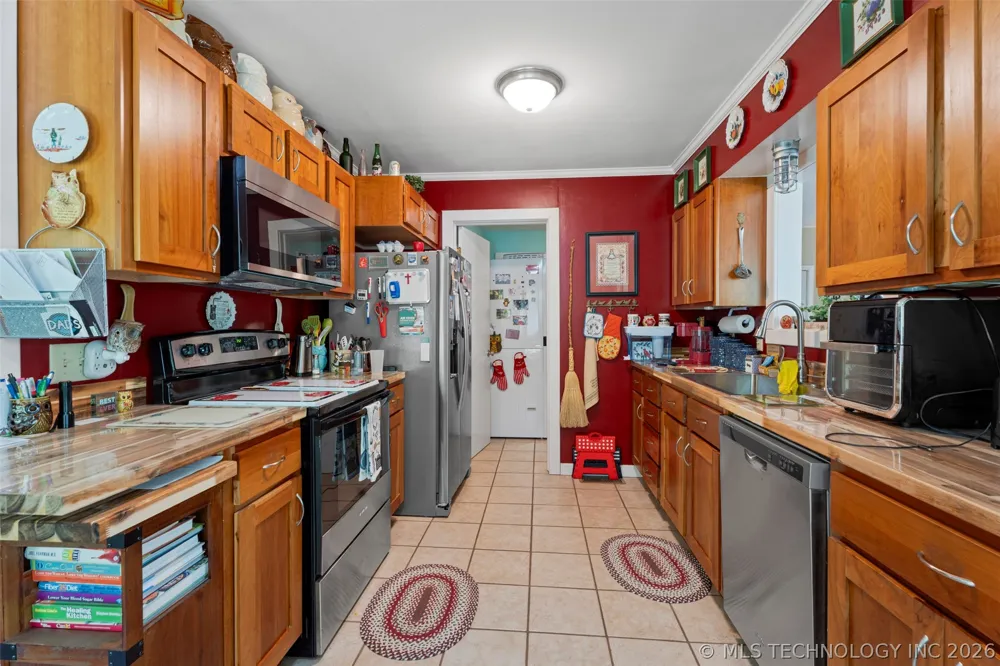 62521 E 252 ROAD Grove, OK 74344