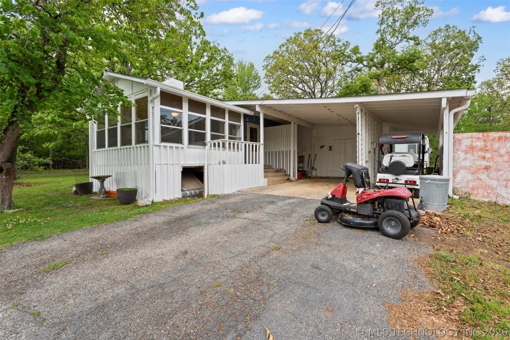 62521 E 252 ROAD Grove, OK 74344