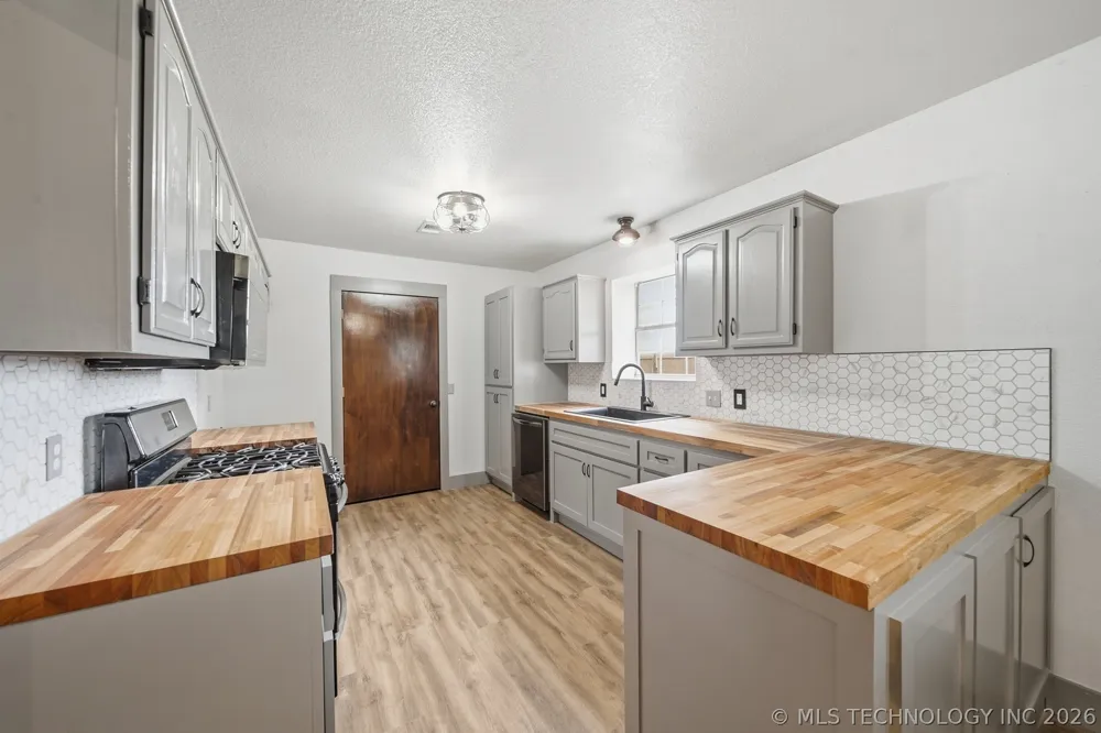 395 B STREET NW Inola, OK 74036