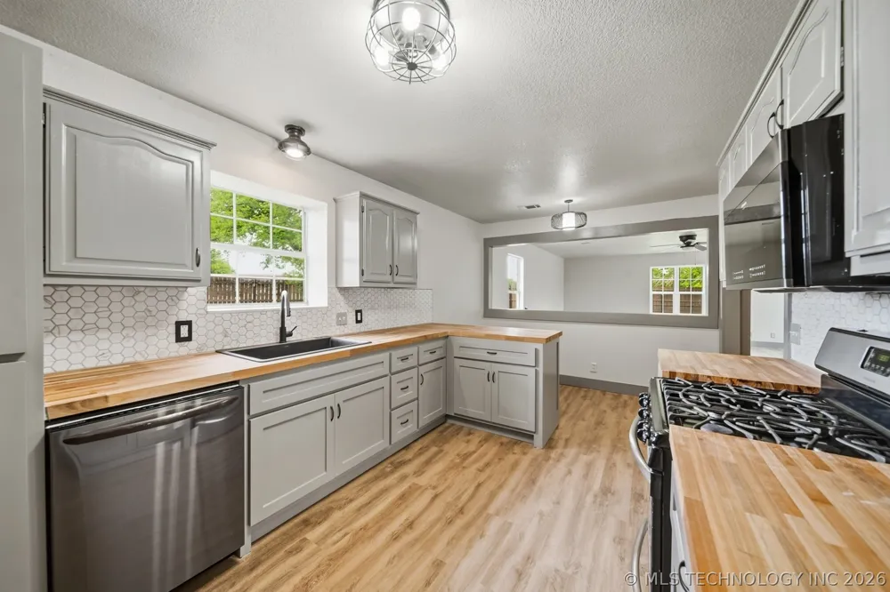 395 B STREET NW Inola, OK 74036