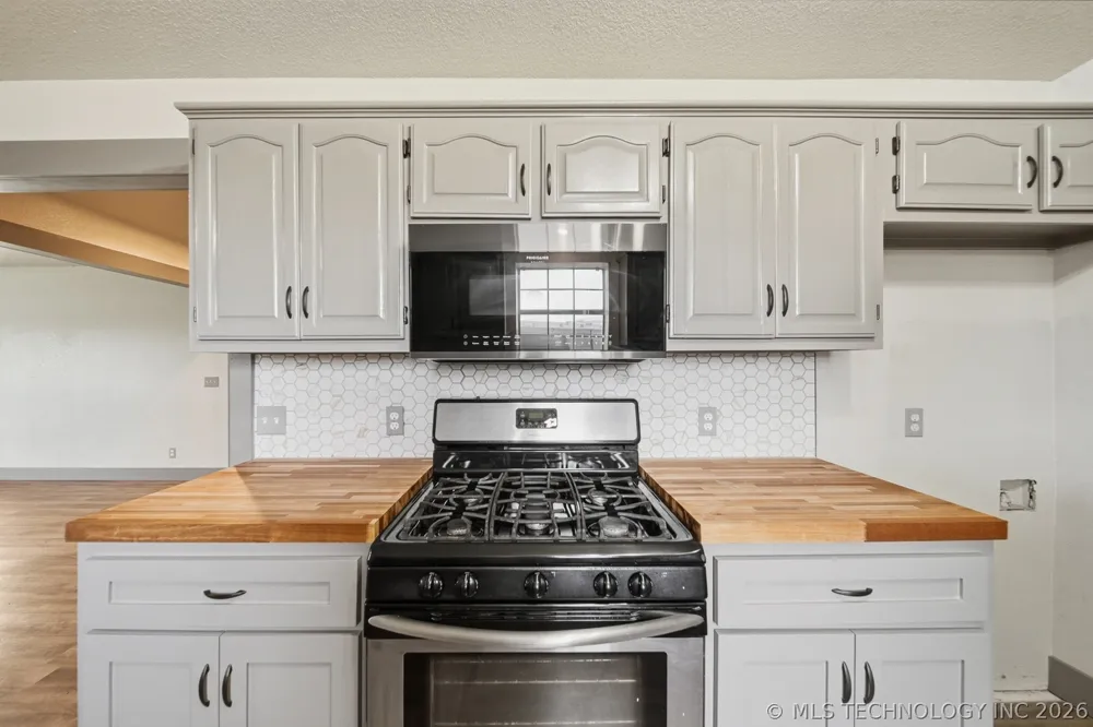 395 B STREET NW Inola, OK 74036
