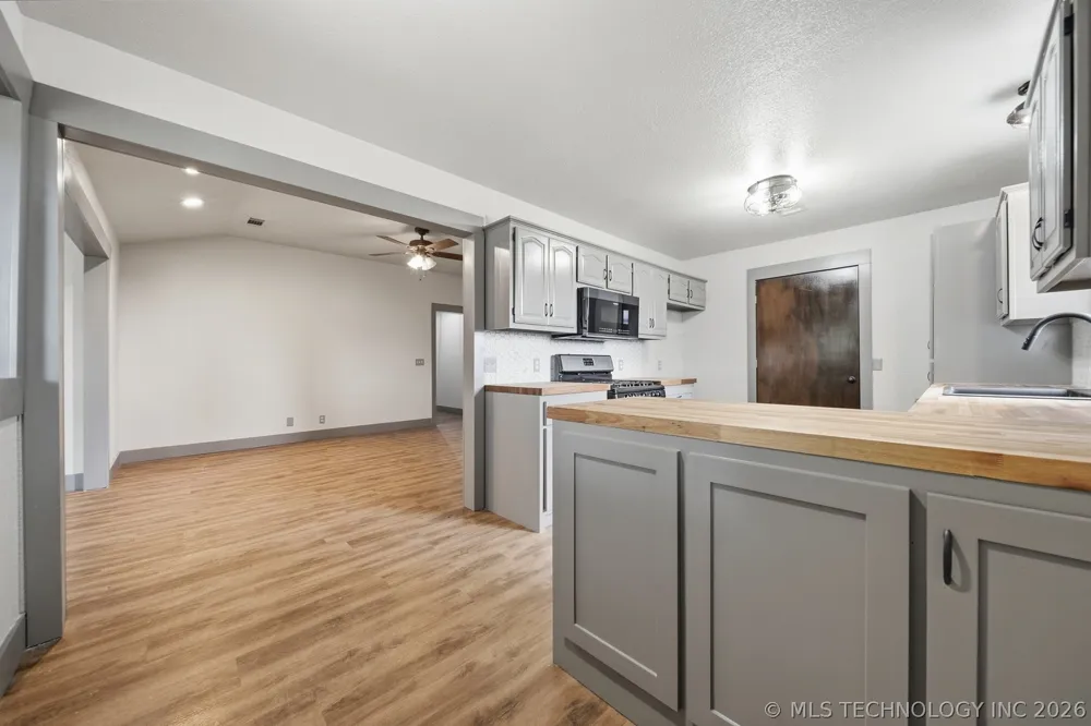 395 B STREET NW Inola, OK 74036