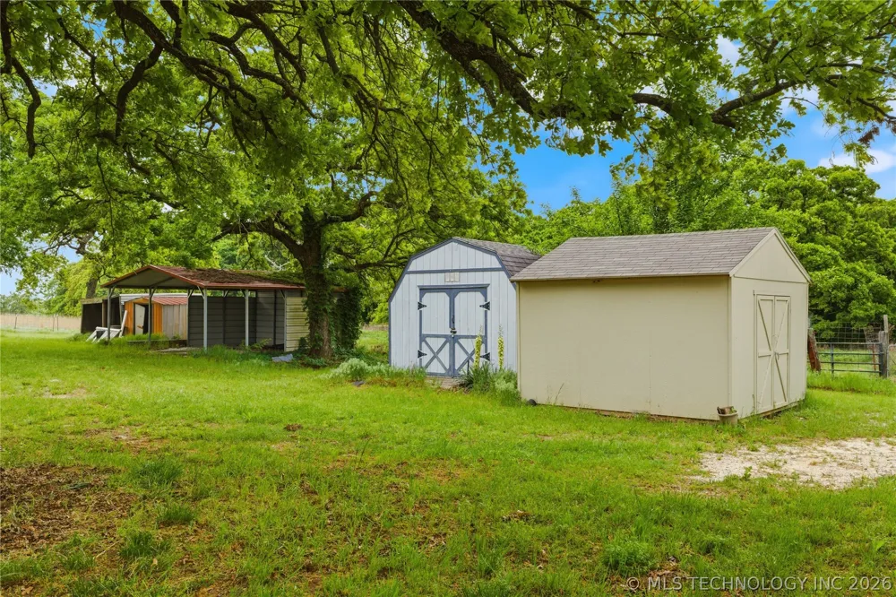 20571 County Road 1600 Stonewall, OK 74871