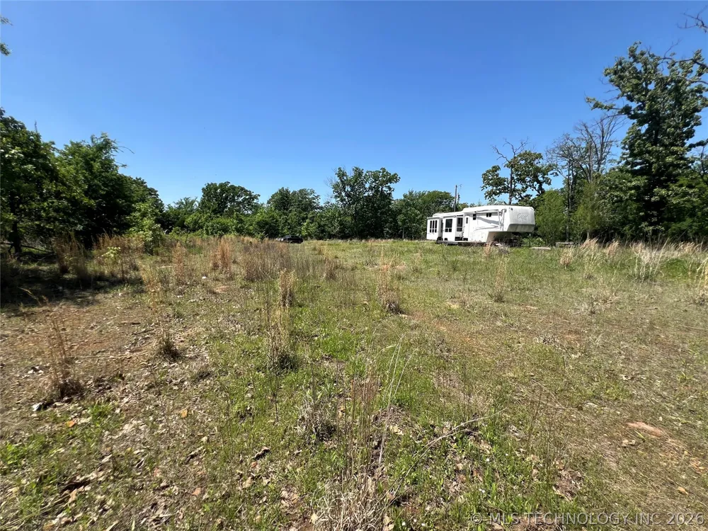 7504 Fig Road Henryetta, OK 74437
