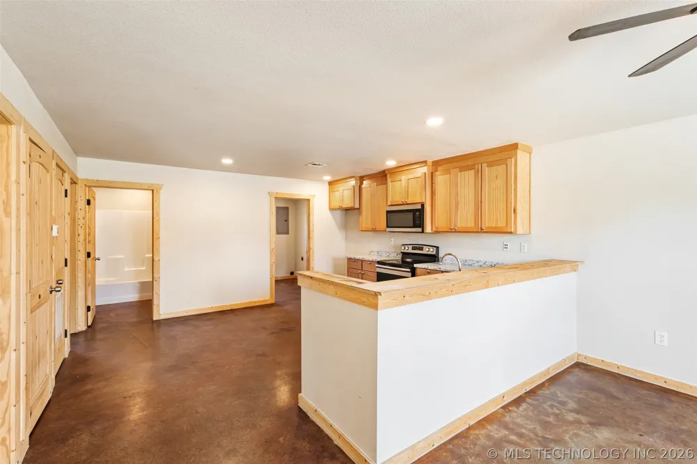 13001 Owen Lane #13003 Thackerville, OK 73459