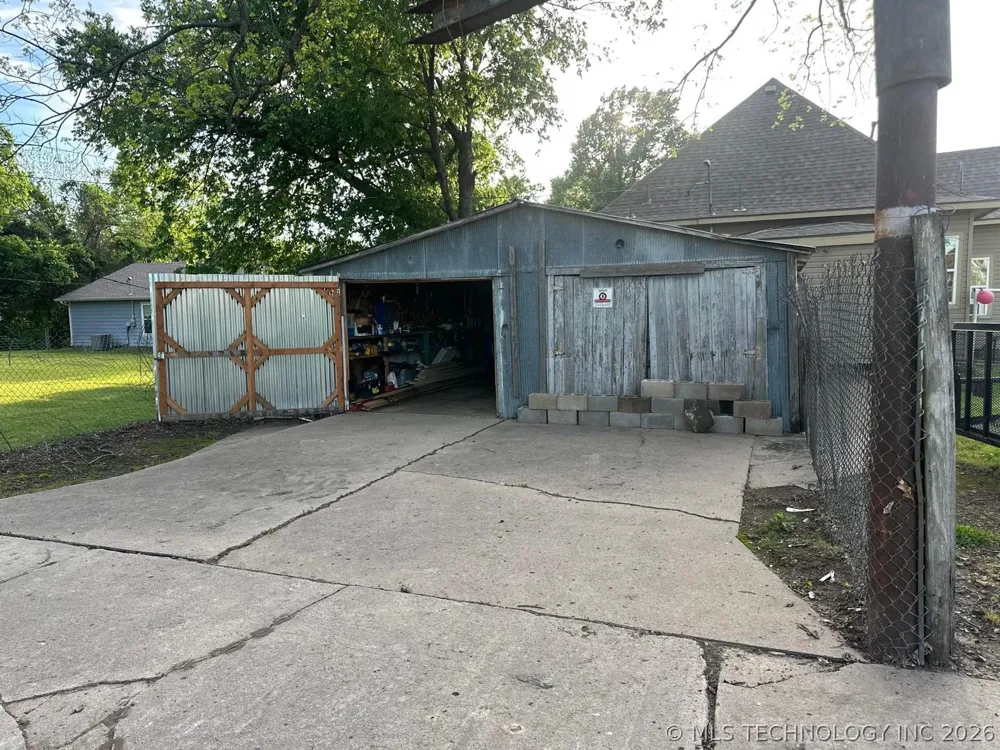 238 S 7th Street Okmulgee, OK 74401