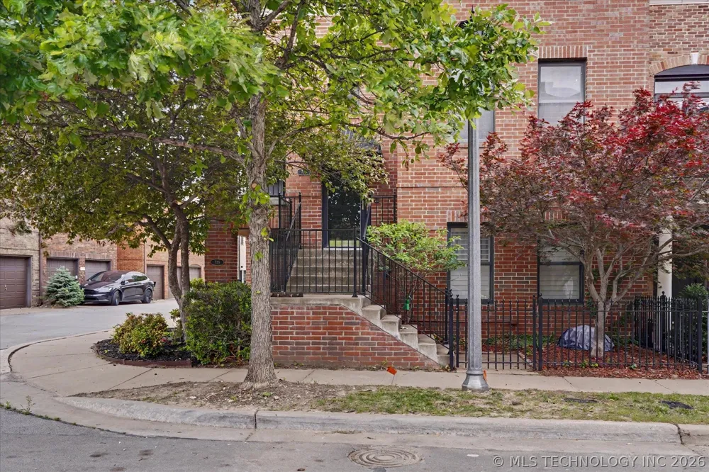 726 S Owasso Avenue #B Tulsa, OK 74120