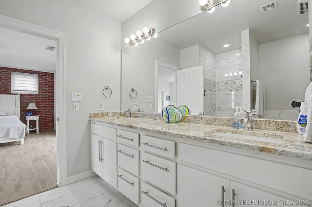 726 S Owasso Avenue #B Tulsa, OK 74120