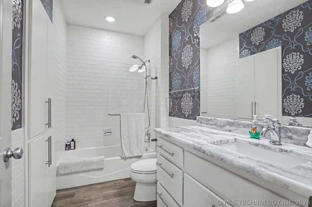 726 S Owasso Avenue #B Tulsa, OK 74120