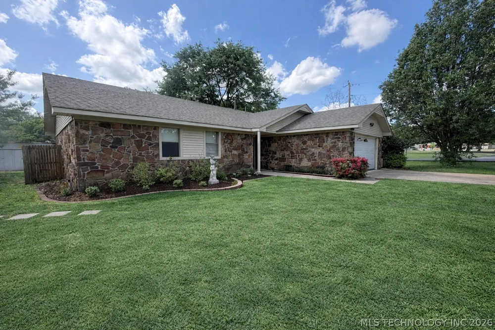 20 Brookwood Drive Eufaula, OK 74432