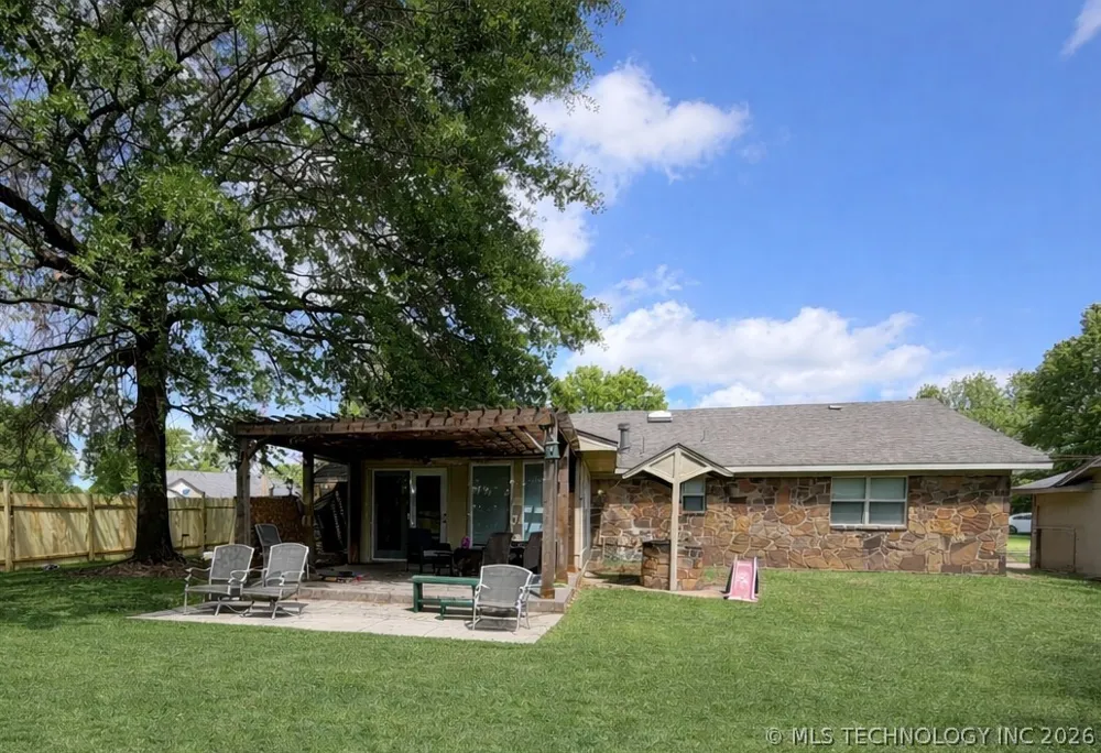 20 Brookwood Drive Eufaula, OK 74432