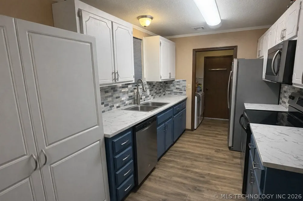 20 Brookwood Drive Eufaula, OK 74432