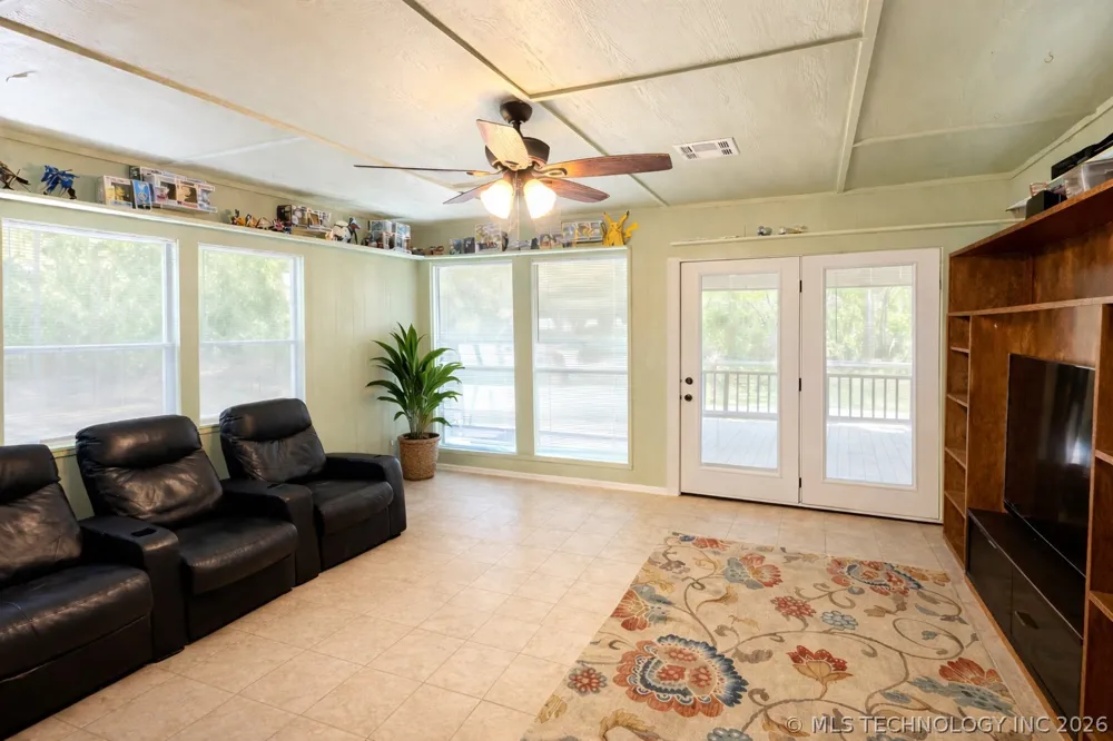 20 Brookwood Drive Eufaula, OK 74432