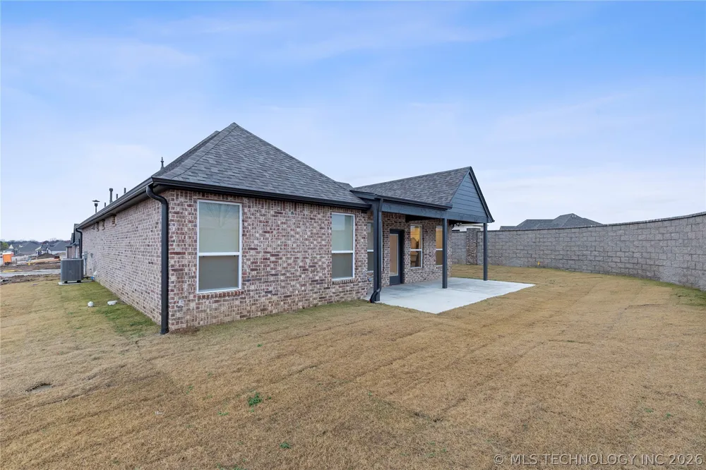 3709 W Laredo Street Broken Arrow, OK 74012
