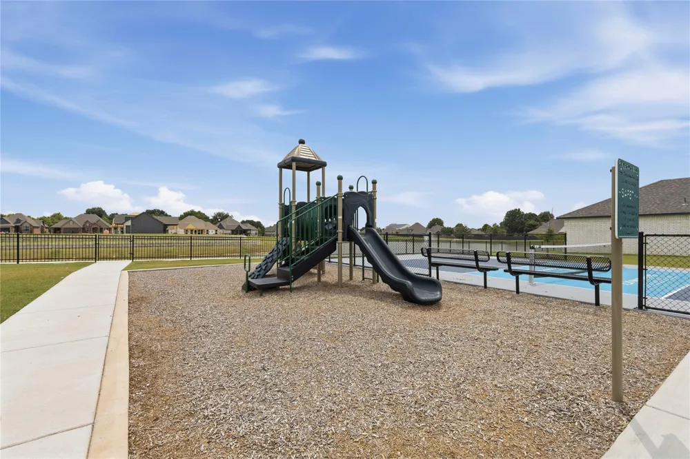 3709 W Laredo Street Broken Arrow, OK 74012