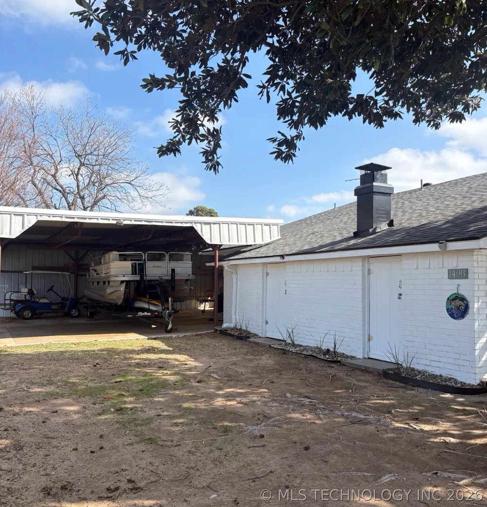 1498 Wagon Train Road Kingston, OK 73439