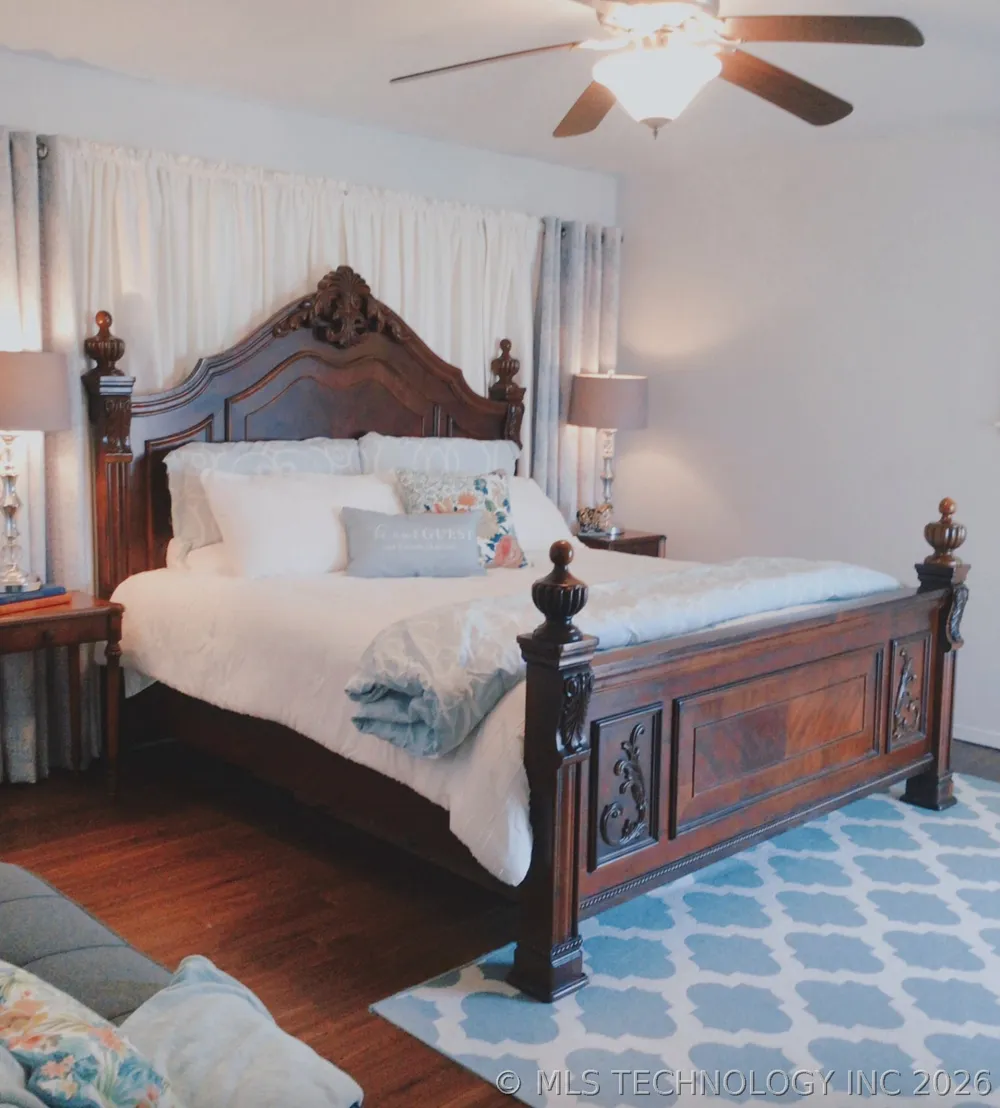 1498 Wagon Train Road Kingston, OK 73439