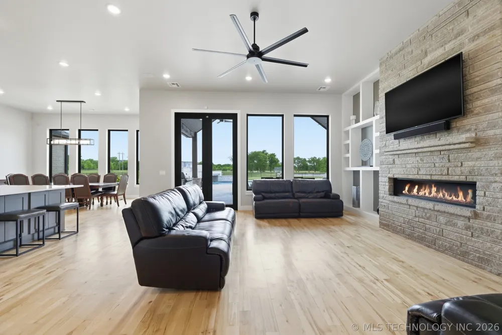 16924 S 31st East Avenue Mounds, OK 74047