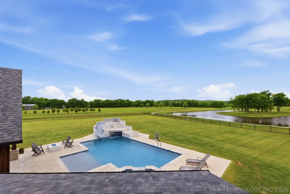 16924 S 31st East Avenue Mounds, OK 74047