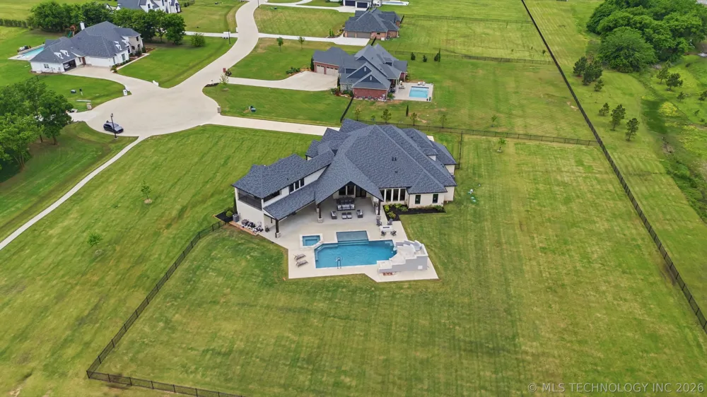 16924 S 31st East Avenue Mounds, OK 74047