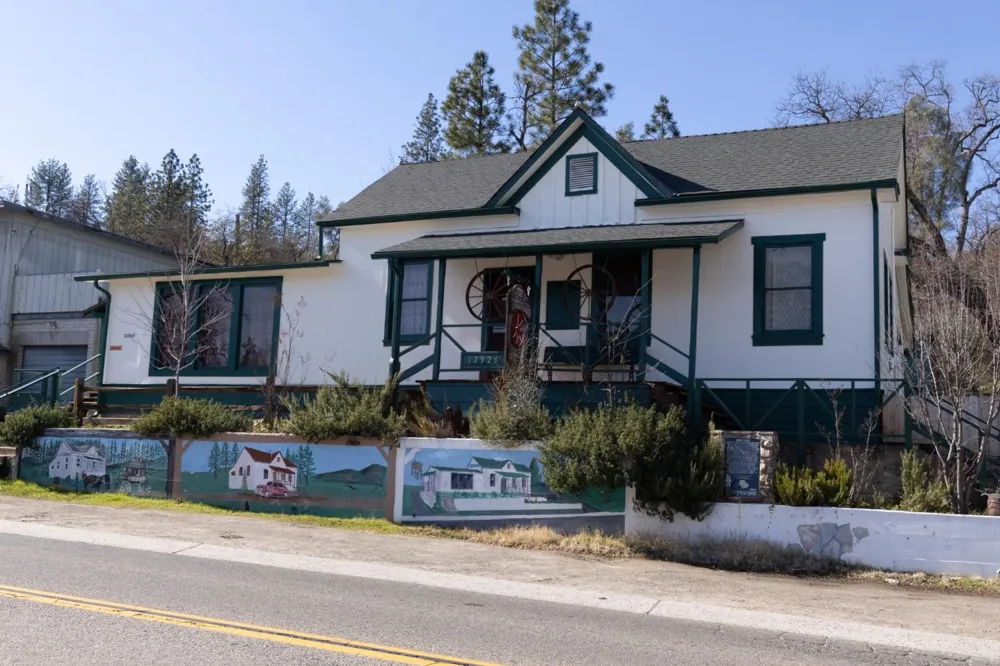 32926 Road 222 North Fork, CA 93643