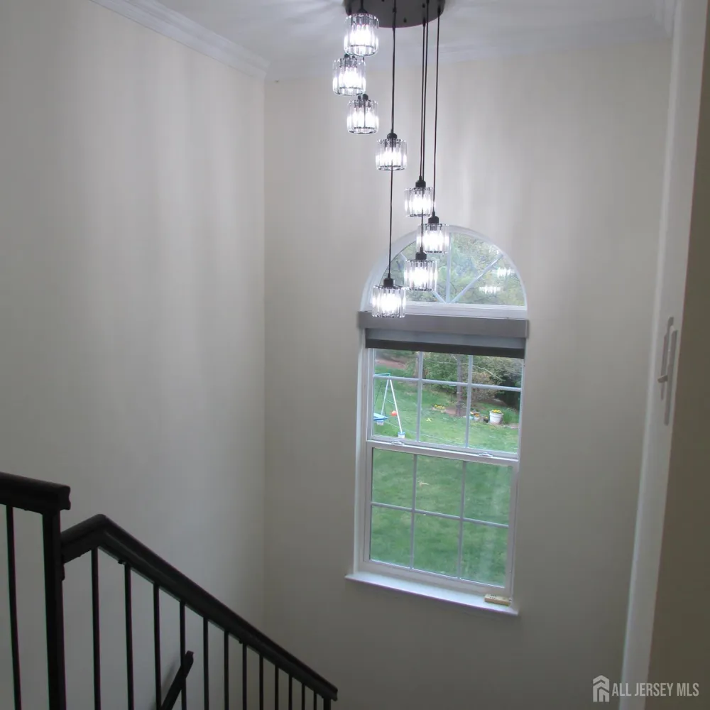 29 Tall Oaks Court Parlin, NJ 08859