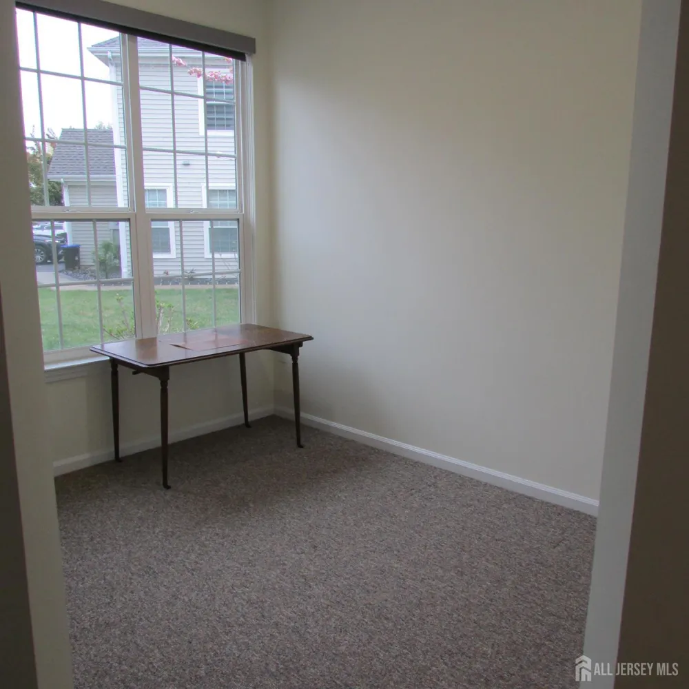 29 Tall Oaks Court Parlin, NJ 08859