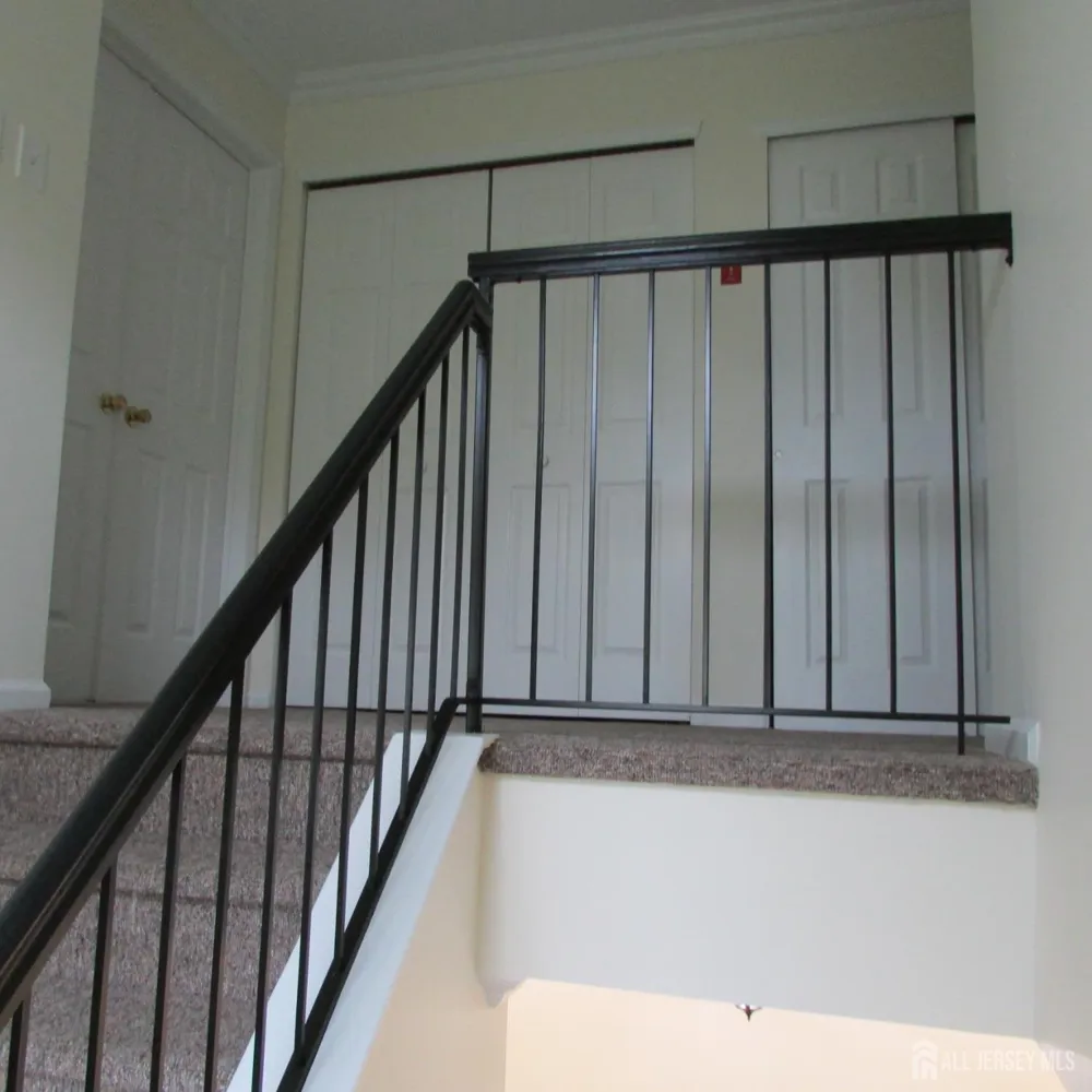 29 Tall Oaks Court Parlin, NJ 08859