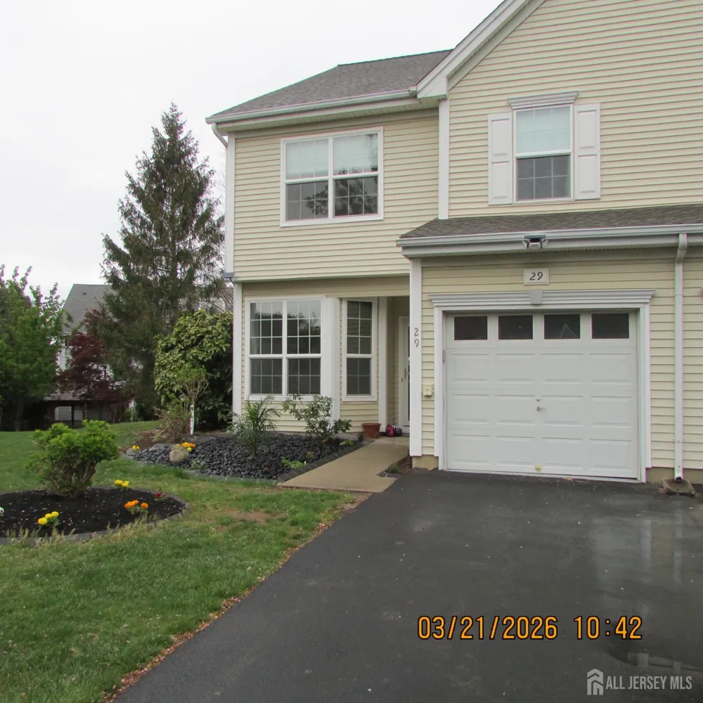 29 Tall Oaks Court Parlin, NJ 08859