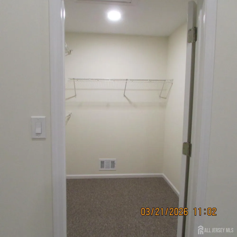 29 Tall Oaks Court Parlin, NJ 08859