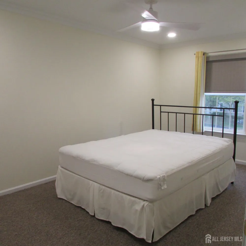 29 Tall Oaks Court Parlin, NJ 08859