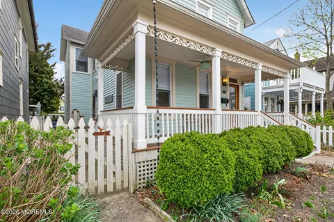 142 Heck Avenue