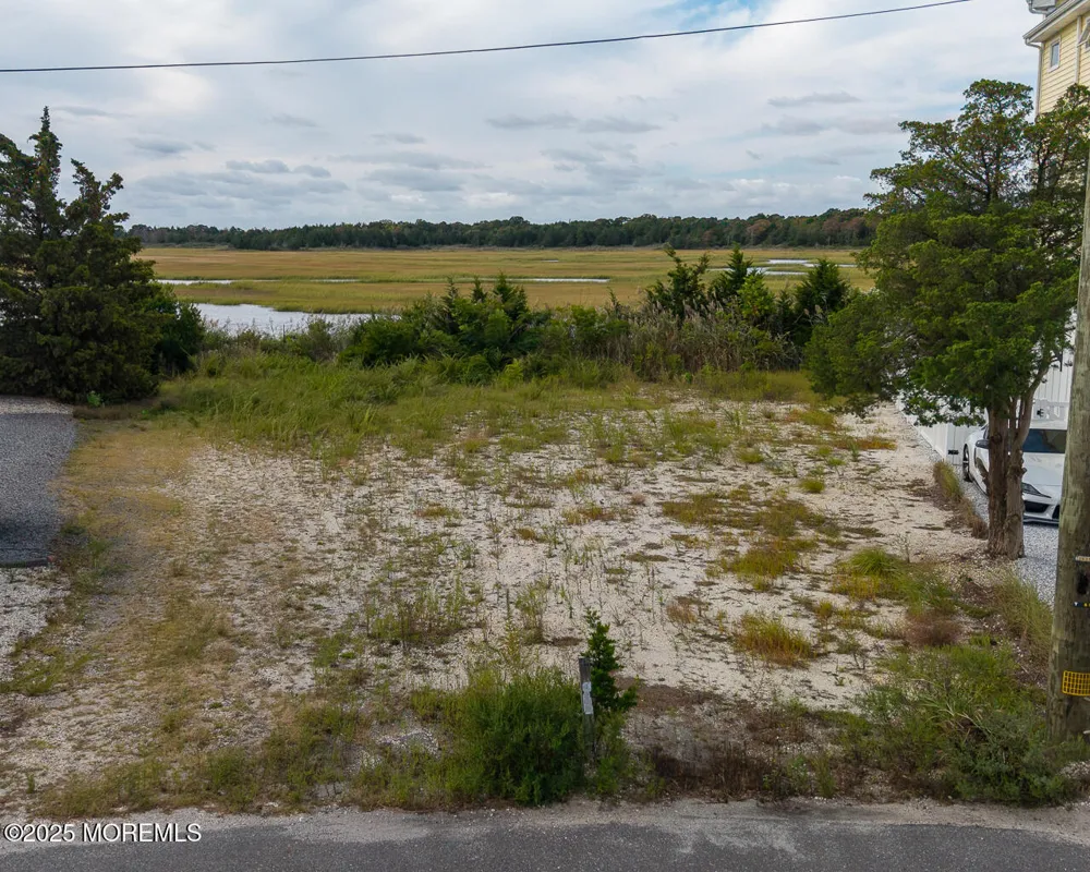 733 Twin Lakes Boulevard Little Egg Harbor, NJ 08087