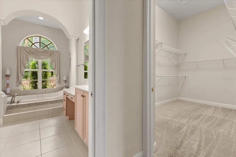 420 VALLEY STREAM DRIVE Geneva, FL 32732