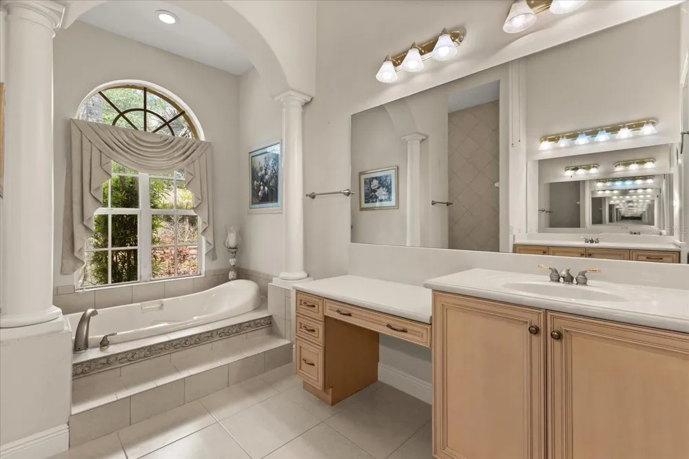 420 VALLEY STREAM DRIVE Geneva, FL 32732