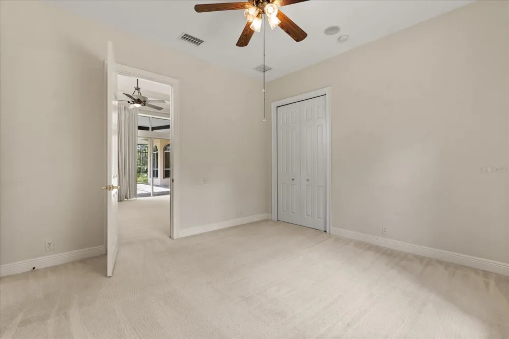 420 VALLEY STREAM DRIVE Geneva, FL 32732