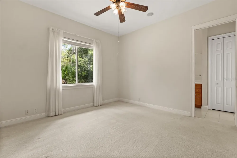 420 VALLEY STREAM DRIVE Geneva, FL 32732