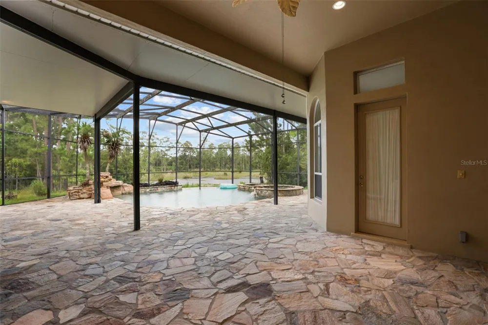 420 VALLEY STREAM DRIVE Geneva, FL 32732