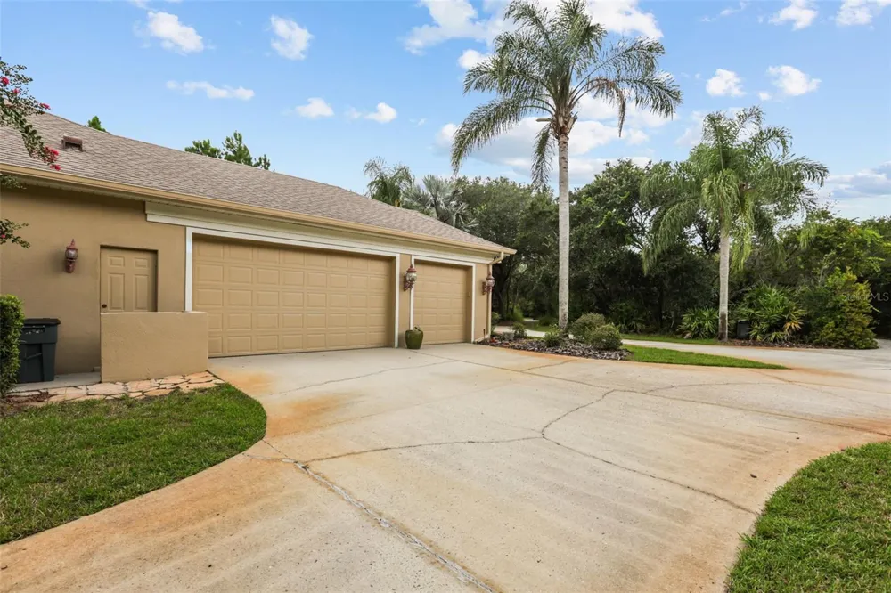 420 VALLEY STREAM DRIVE Geneva, FL 32732