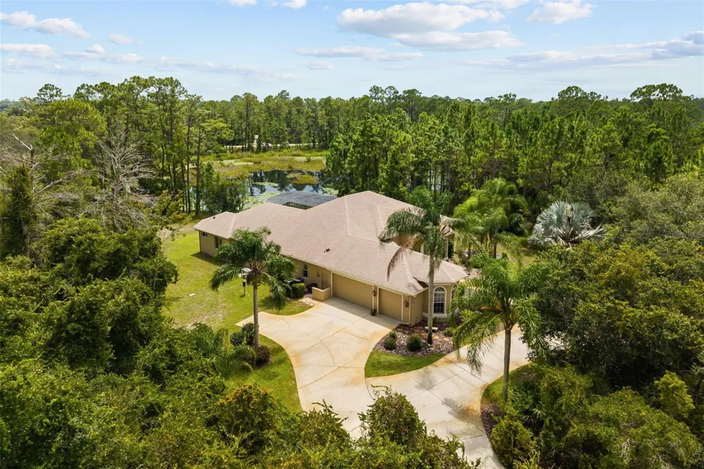 420 VALLEY STREAM DRIVE Geneva, FL 32732