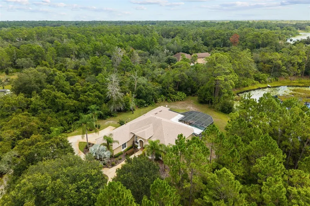420 VALLEY STREAM DRIVE Geneva, FL 32732