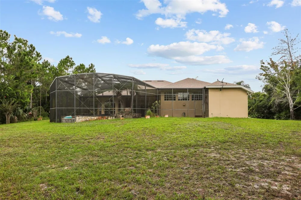 420 VALLEY STREAM DRIVE Geneva, FL 32732