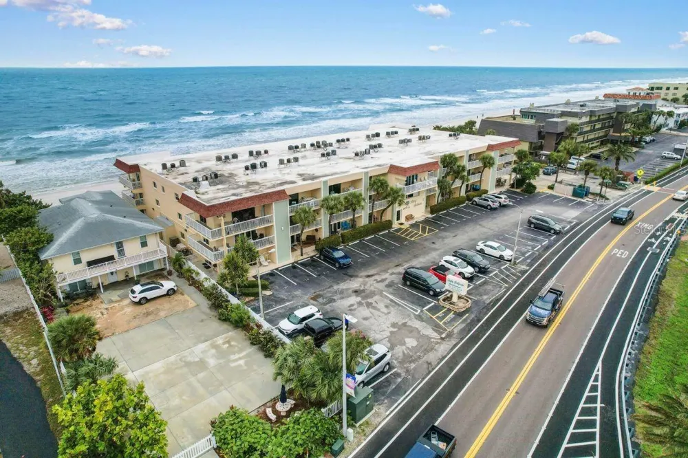 50 GULF BOULEVARD #206 Indian Rocks Beach, FL 33785